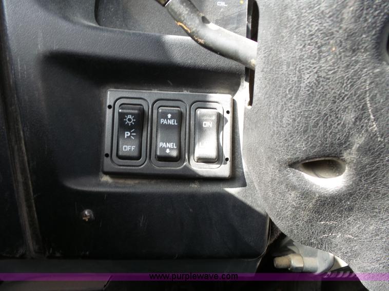 image for item L3641 2006 International CE school bus