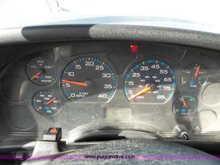 image for item L3641 2006 International CE school bus