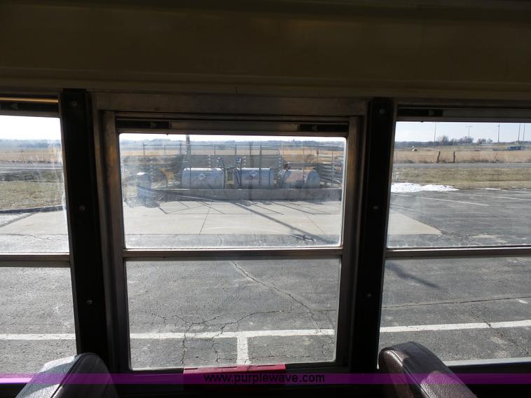 image for item L3641 2006 International CE school bus