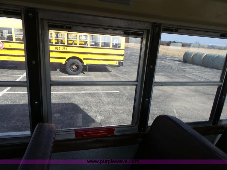 image for item L3641 2006 International CE school bus