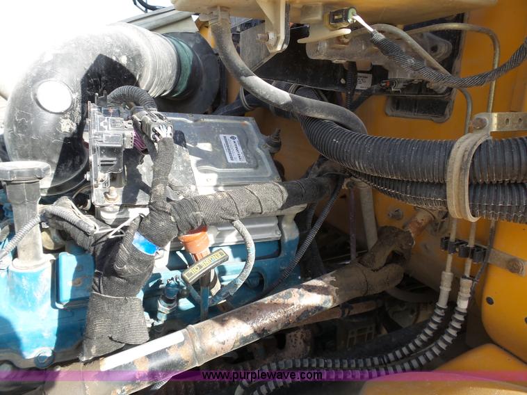 image for item L3641 2006 International CE school bus