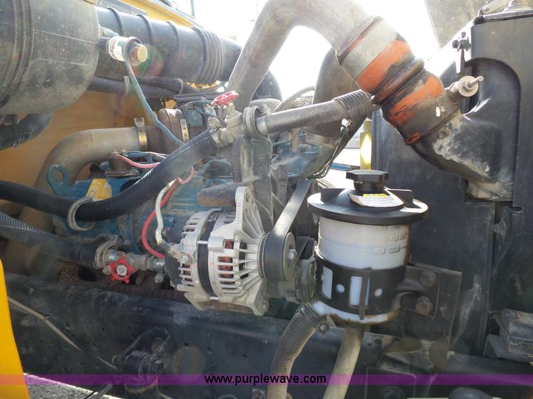 image for item L3641 2006 International CE school bus