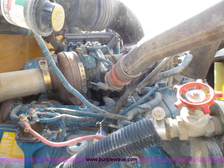 image for item L3641 2006 International CE school bus