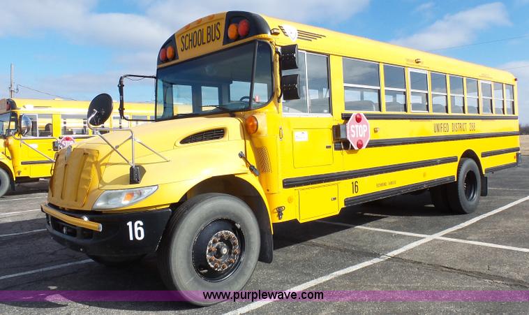 image for item L3642 2005 International CE200 school bus