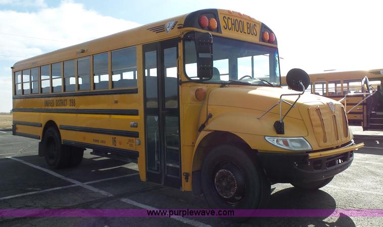 image for item L3642 2005 International CE200 school bus