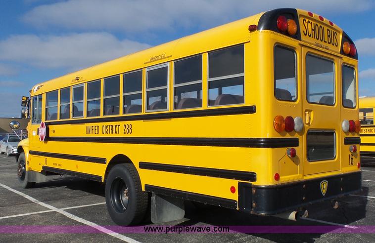 image for item L3642 2005 International CE200 school bus