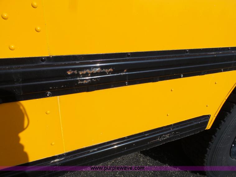 image for item L3642 2005 International CE200 school bus