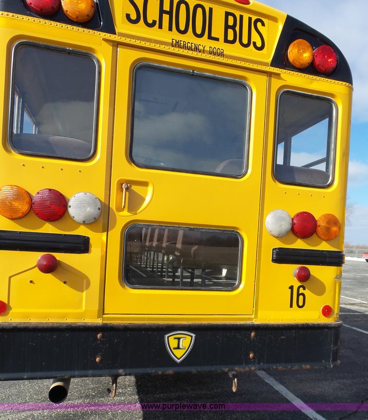 image for item L3642 2005 International CE200 school bus