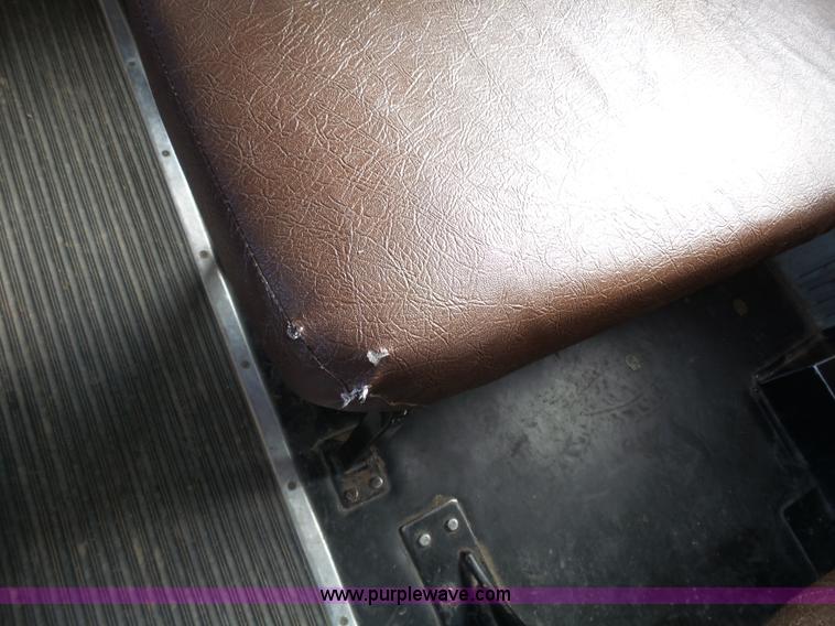 image for item L3642 2005 International CE200 school bus