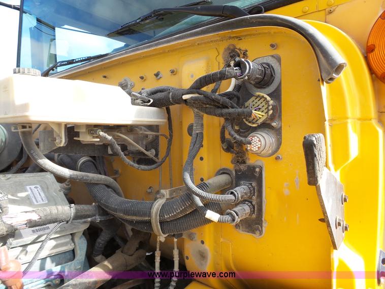 image for item L3642 2005 International CE200 school bus