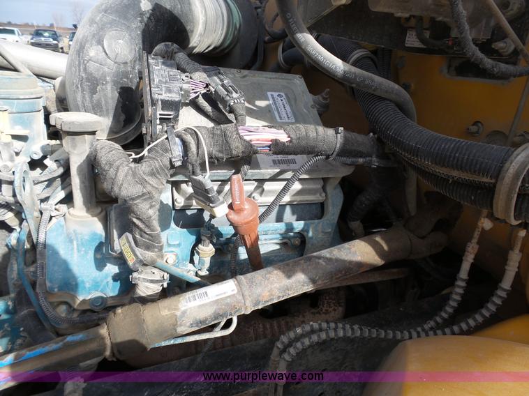 image for item L3642 2005 International CE200 school bus