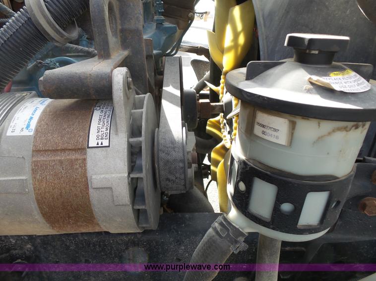 image for item L3642 2005 International CE200 school bus