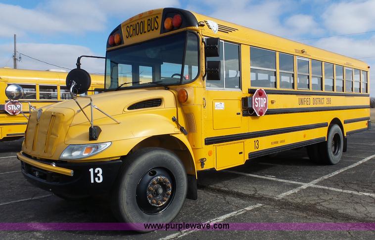 image for item L3643 2005 International CE200 school bus