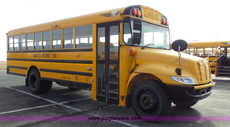 image for item L3643 2005 International CE200 school bus
