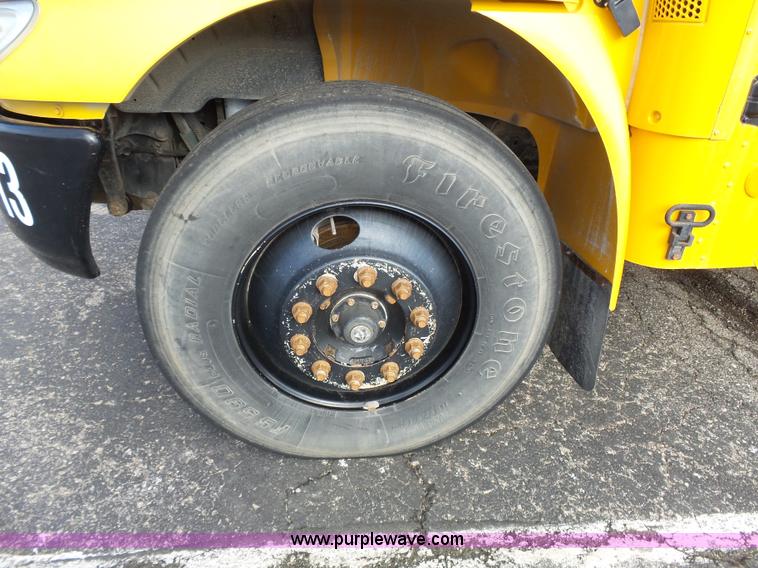 image for item L3643 2005 International CE200 school bus