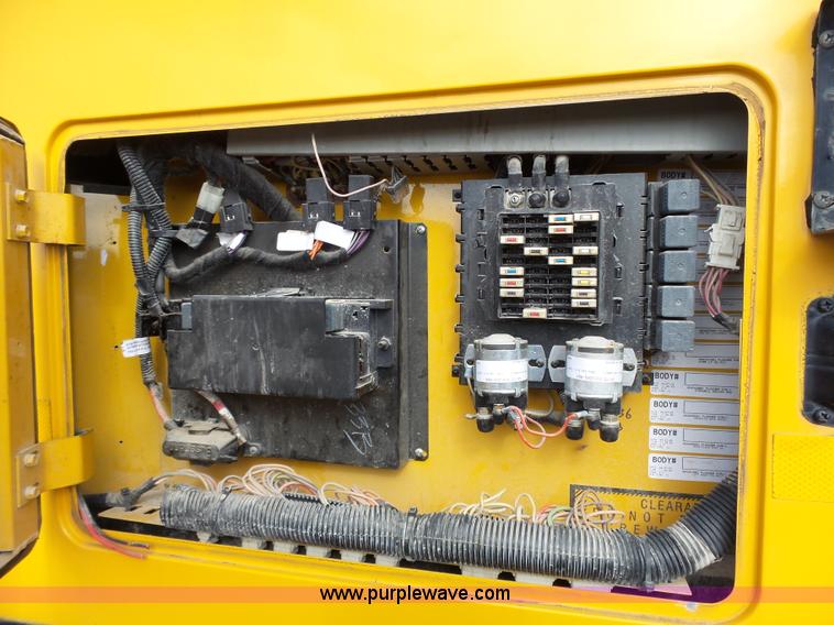 image for item L3643 2005 International CE200 school bus