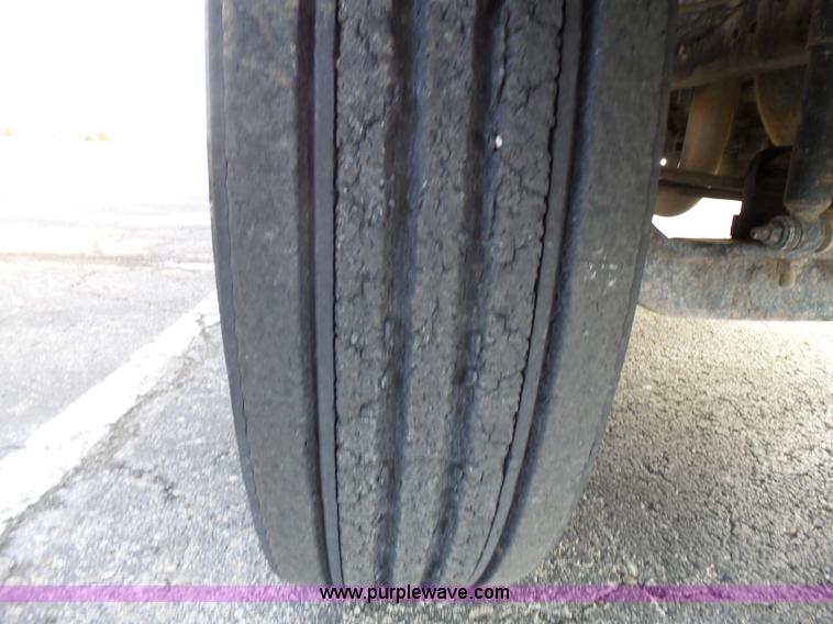 image for item L3643 2005 International CE200 school bus