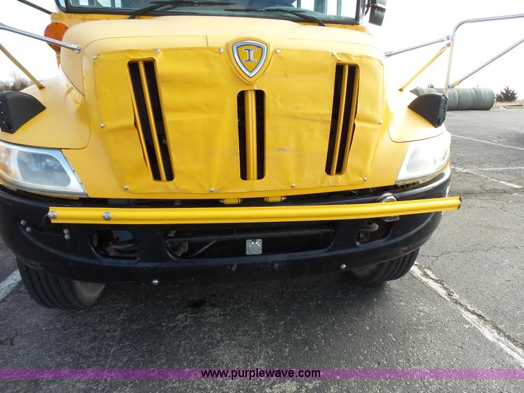 image for item L3643 2005 International CE200 school bus