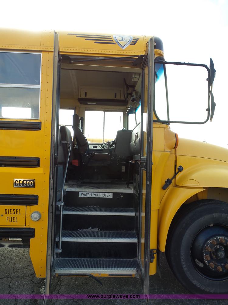 image for item L3643 2005 International CE200 school bus