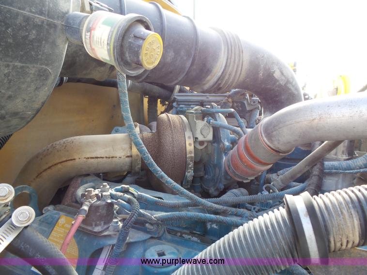 image for item L3643 2005 International CE200 school bus