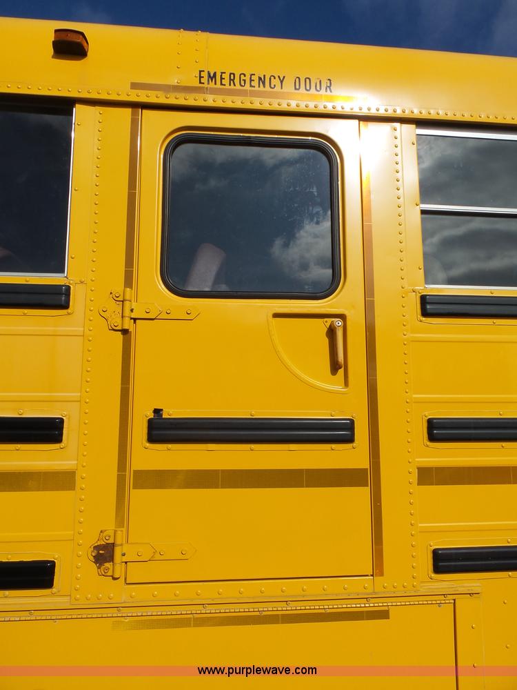 image for item L3644 2001 International Conventional IC school bus