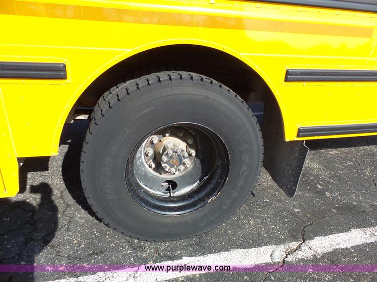 image for item L3644 2001 International Conventional IC school bus