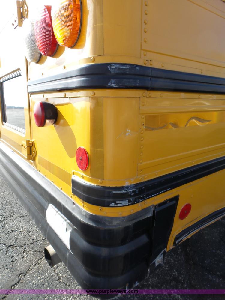 image for item L3644 2001 International Conventional IC school bus