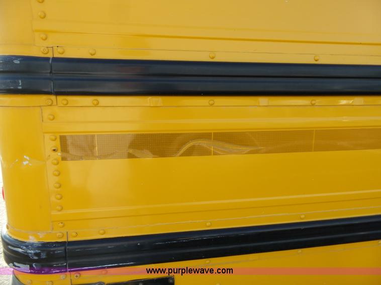 image for item L3644 2001 International Conventional IC school bus