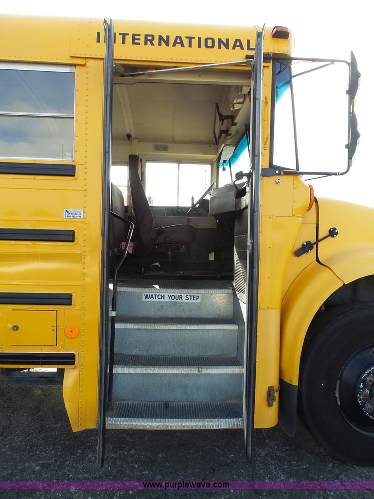 image for item L3644 2001 International Conventional IC school bus