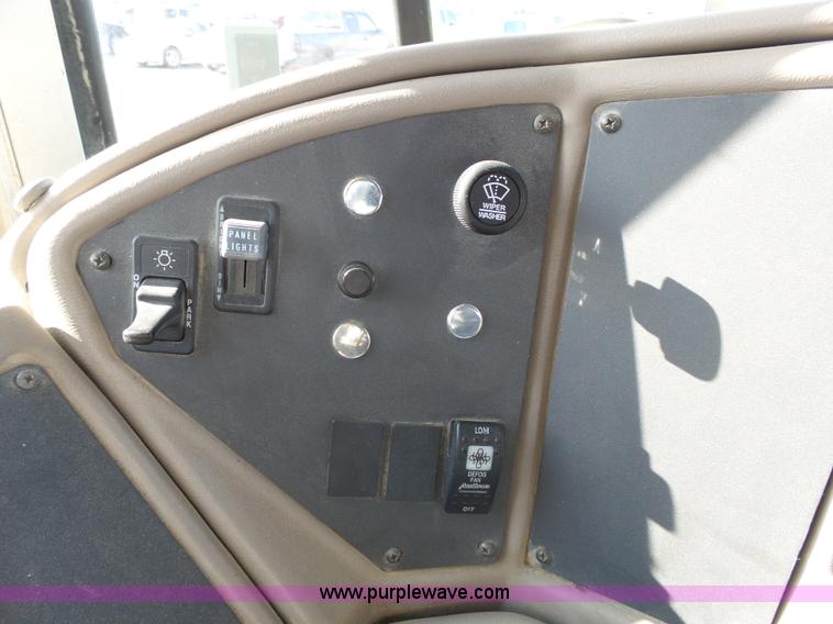 image for item L3644 2001 International Conventional IC school bus