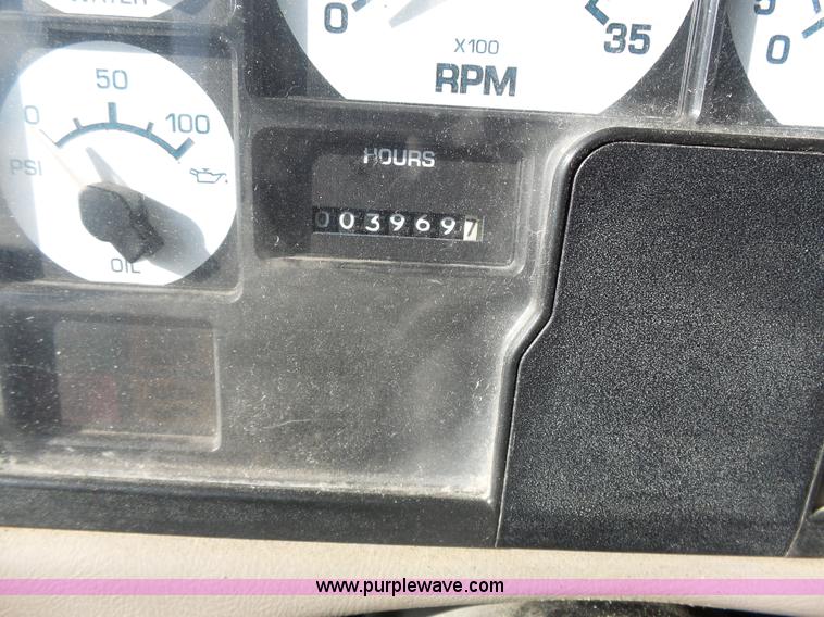 image for item L3644 2001 International Conventional IC school bus