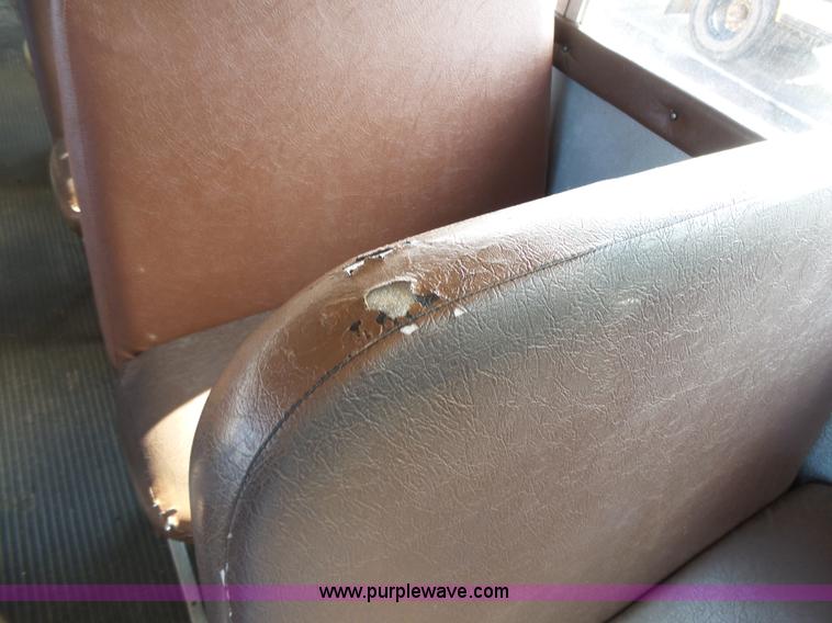 image for item L3644 2001 International Conventional IC school bus