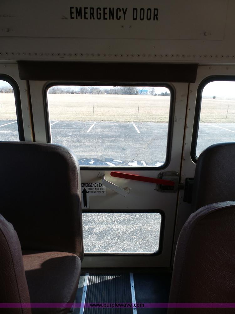 image for item L3644 2001 International Conventional IC school bus