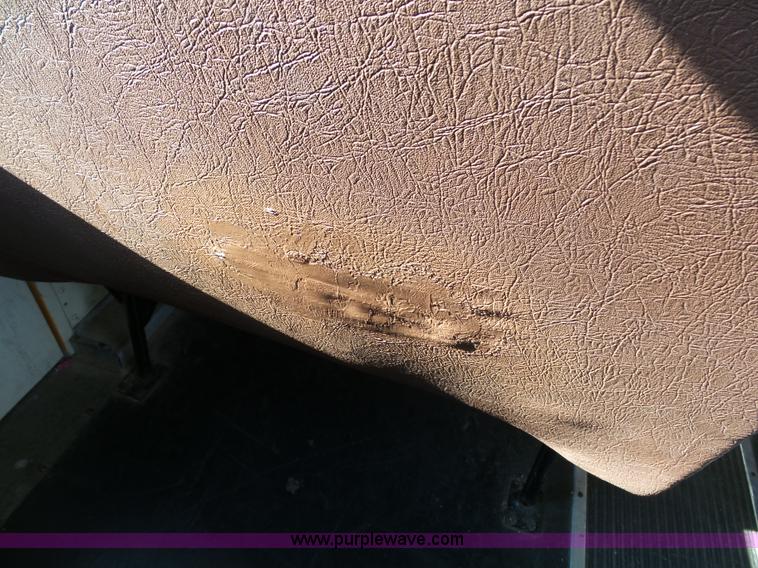 image for item L3644 2001 International Conventional IC school bus