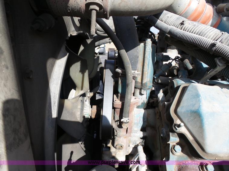 image for item L3644 2001 International Conventional IC school bus