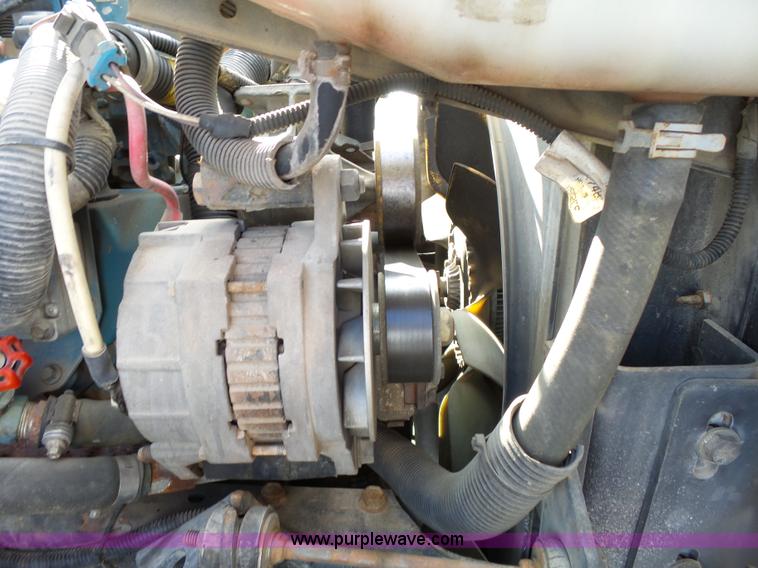 image for item L3644 2001 International Conventional IC school bus