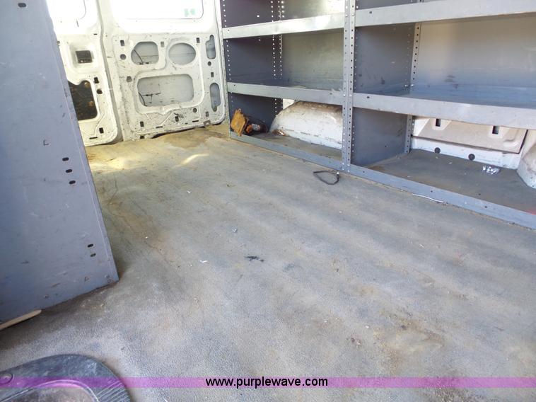 image for item L3657 2002 Ford Econoline E350 Super Duty van