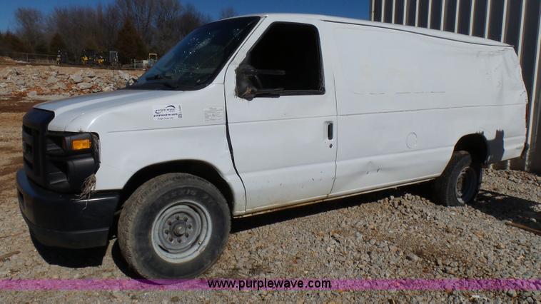 image for item L5397 2011 Ford E350 Super Duty Extended van