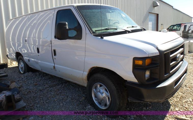 image for item L5397 2011 Ford E350 Super Duty Extended van