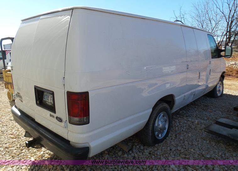 image for item L5397 2011 Ford E350 Super Duty Extended van