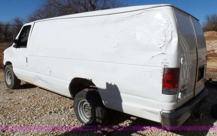 image for item L5397 2011 Ford E350 Super Duty Extended van