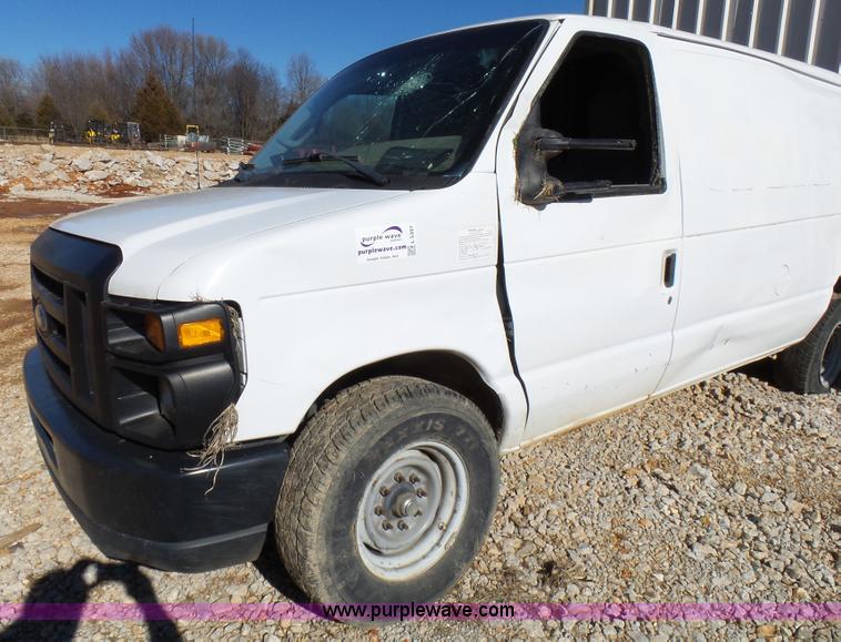 image for item L5397 2011 Ford E350 Super Duty Extended van