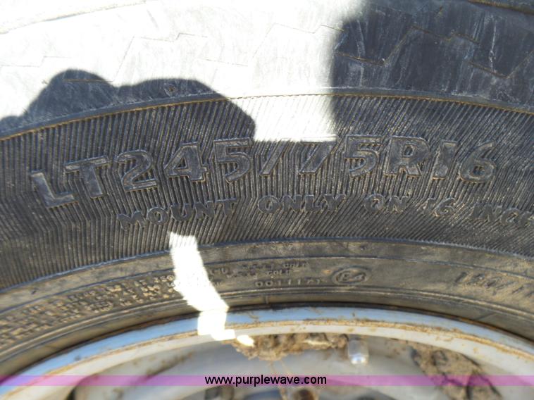 image for item L5397 2011 Ford E350 Super Duty Extended van