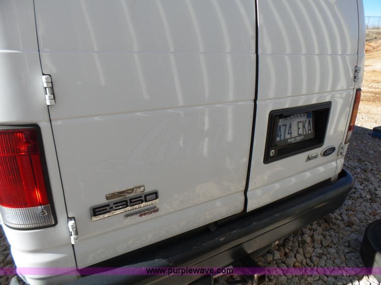 image for item L5397 2011 Ford E350 Super Duty Extended van
