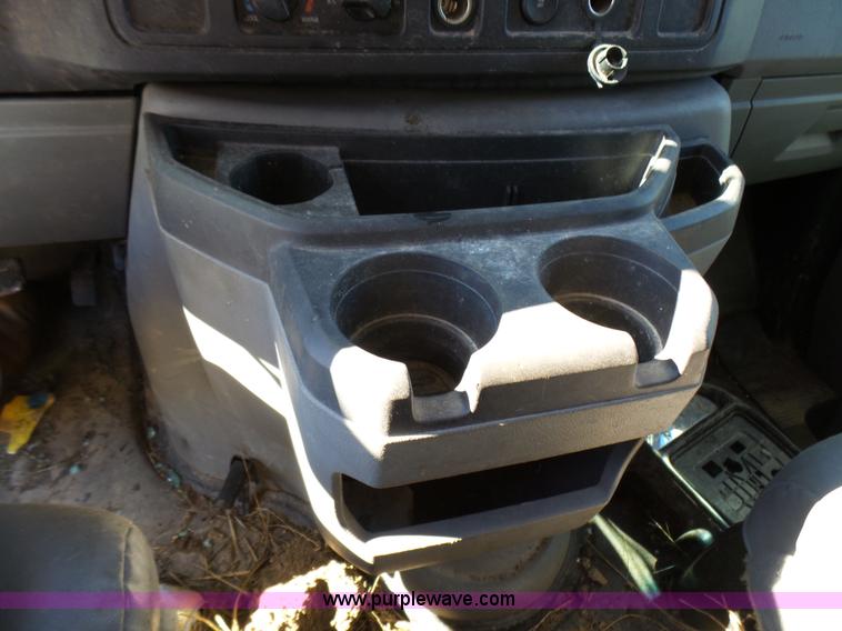 image for item L5397 2011 Ford E350 Super Duty Extended van