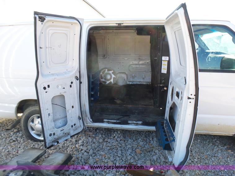 image for item L5397 2011 Ford E350 Super Duty Extended van