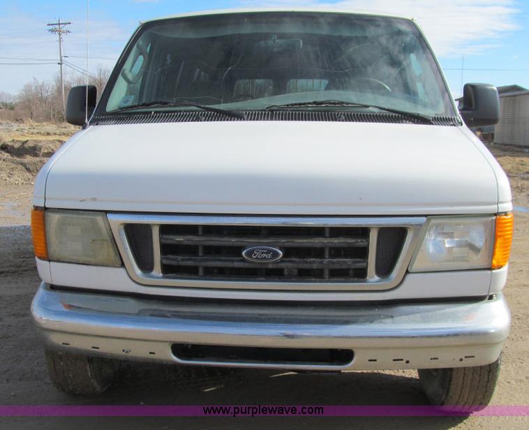 image for item L5507 2003 Ford E350 Extended van