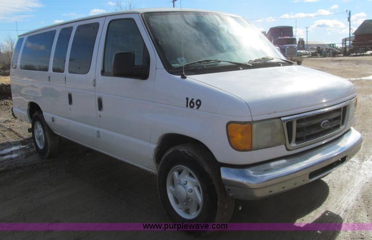 image for item L5507 2003 Ford E350 Extended van