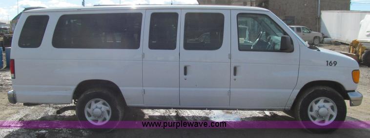 image for item L5507 2003 Ford E350 Extended van