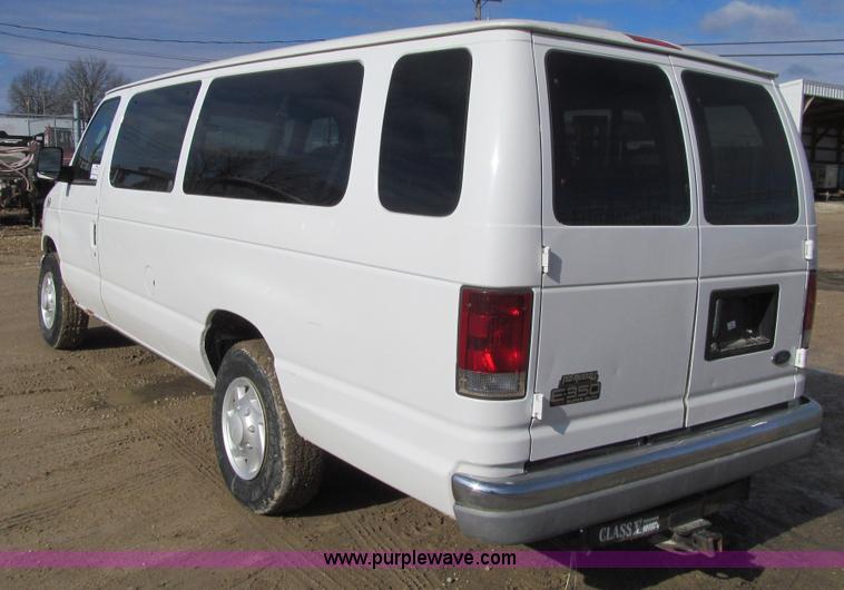image for item L5507 2003 Ford E350 Extended van
